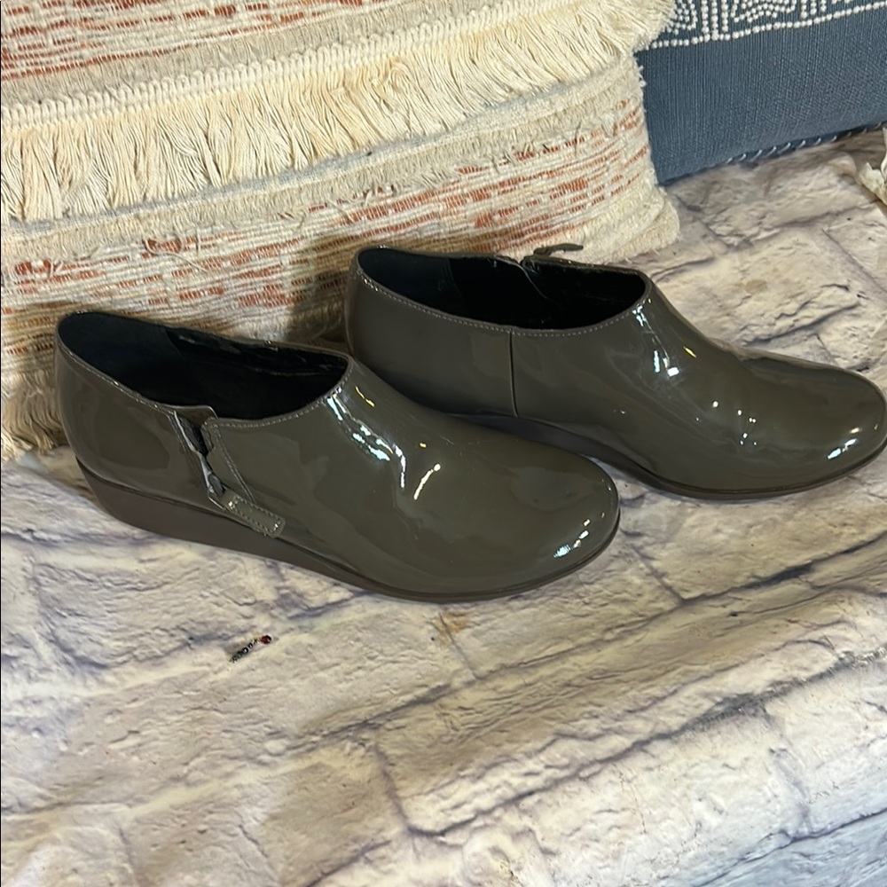 Cole Haan Gray Patented Leather Ankle Boots